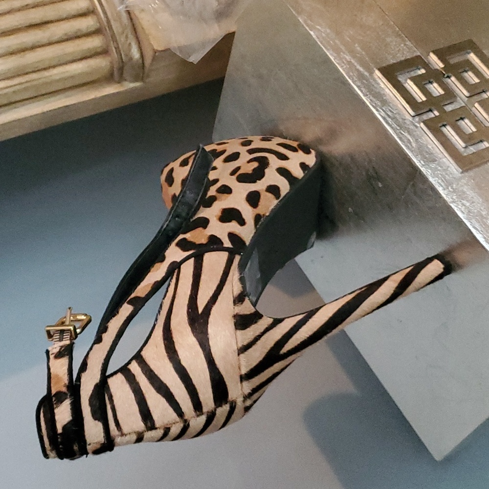 Jessica Simpson, leopard print, stiletto strapped heel, size 9 - Picture 2 of 6